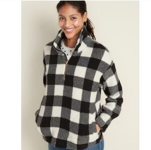 Old Navy Buffalo Check Sherpa pullover, Size Medium